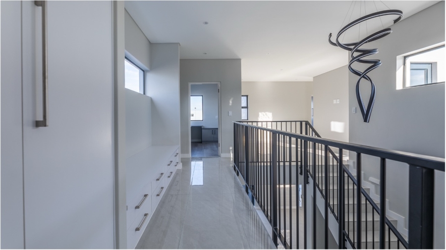 4 Bedroom Property for Sale in Sandown Western Cape